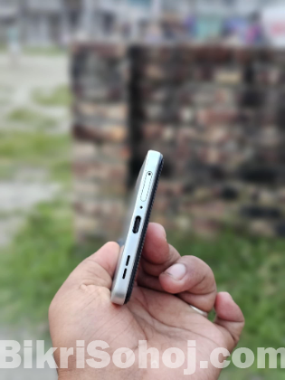 Xiaomi Poco F4